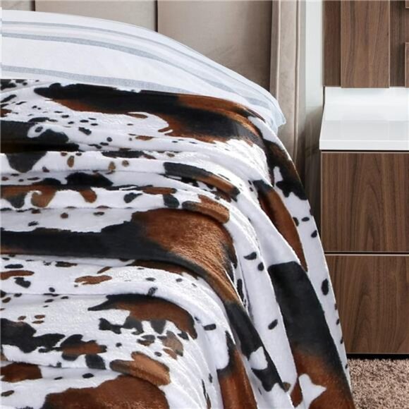 Flannel Fleece Throw Blanket for Couch, Cow Print Blanket for Adult, Fuzzy Cozy - Picture 6 of 7